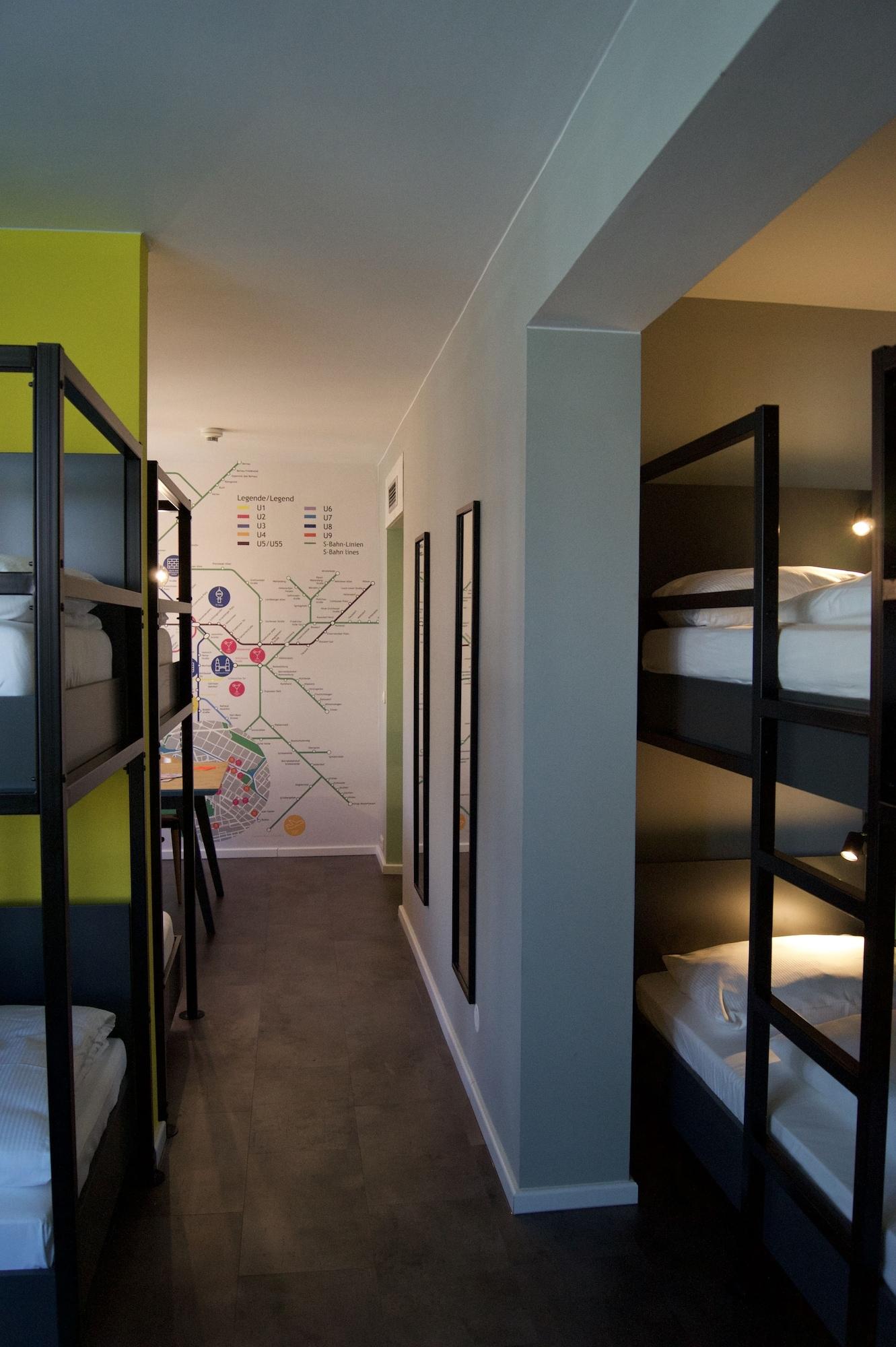 Hostel Grand Urban *